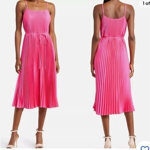NWT Sam Edelman Satin Pliśse dress in Hot Barbie Pink